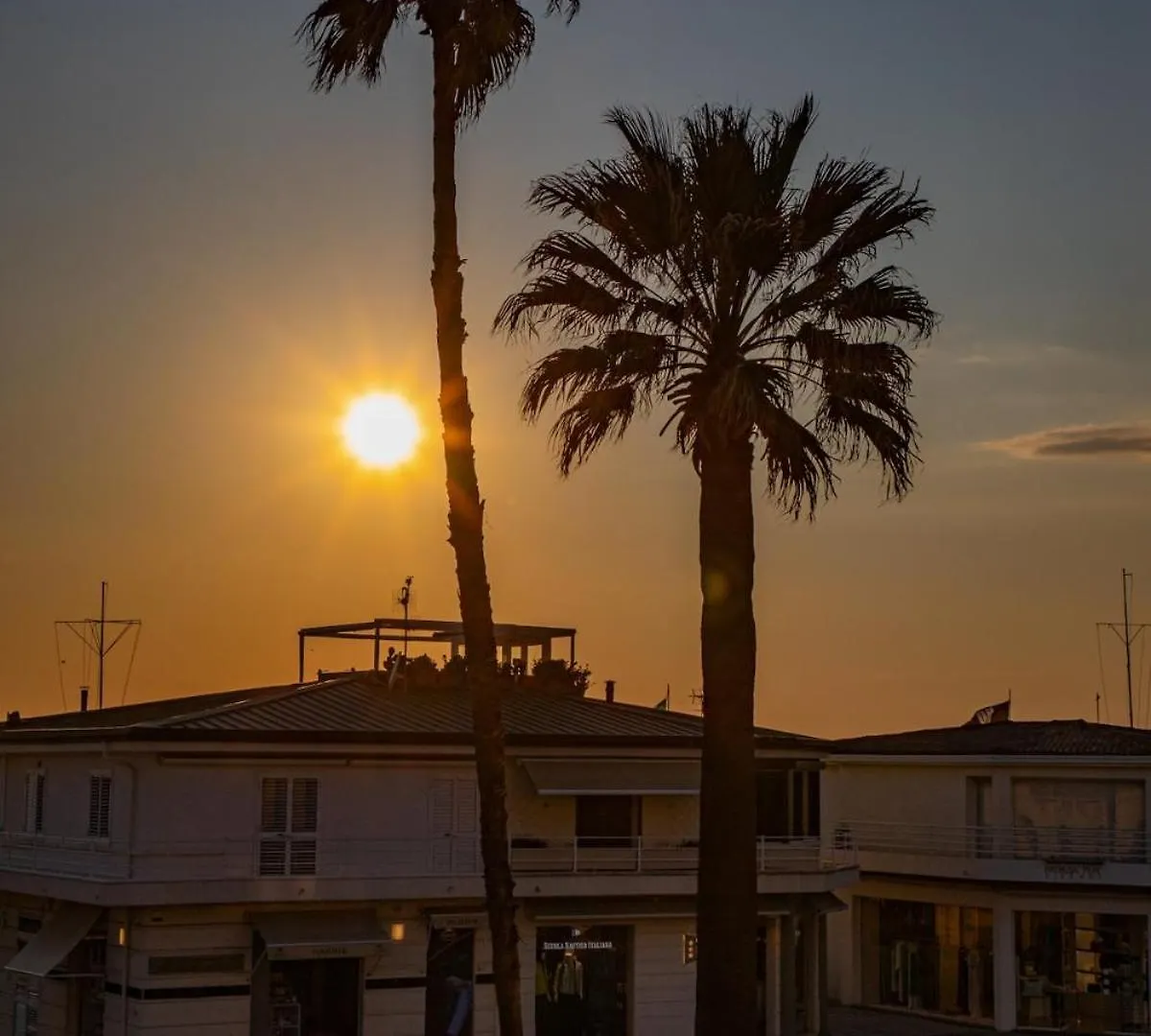 Vistamare, Superior Stay On Viareggio'S Promenade 0*, ヴィアレッジョ