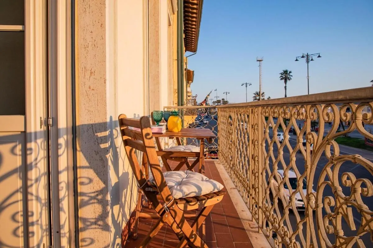 Vistamare, Superior Stay On Viareggio'S Promenade וירג'יו